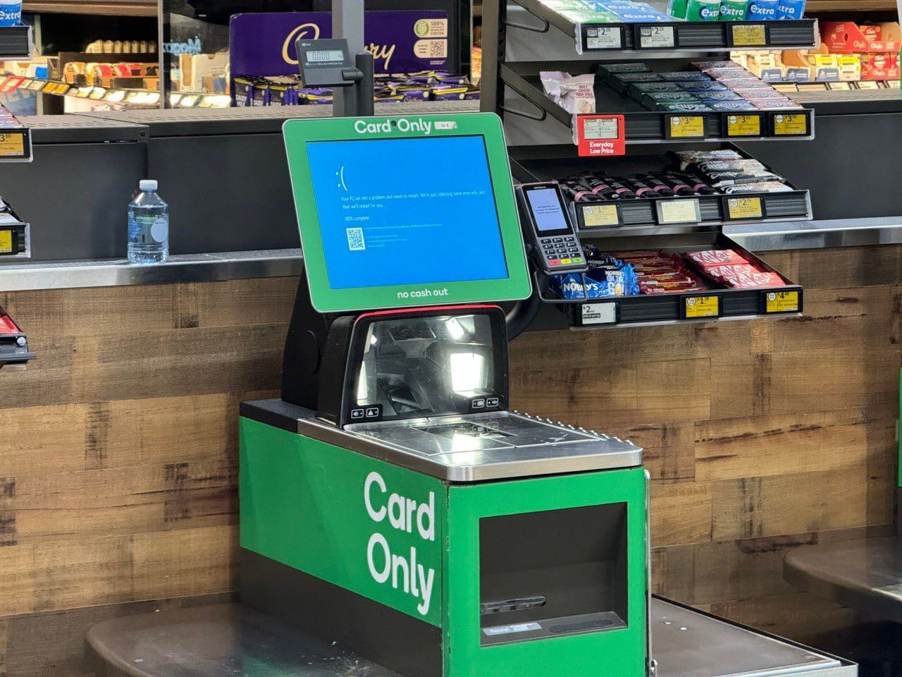 اختلال فنی جهانی فعالیت فرودگاه، بانک‌ها و بیمارستان‌ها را مختل کرد