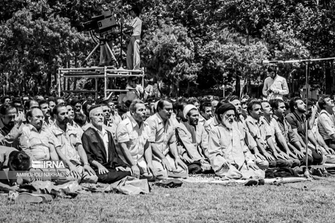 تصاویر اولین نماز جمعه تهران؛ ۵ مرداد ۱۳۵۸