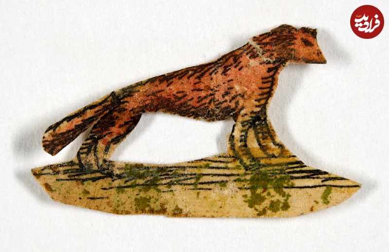 کشف کاردستی‌های ۳۰۰ سالۀ دختران دانش‌آموز در زیر این خانۀ قدیمی