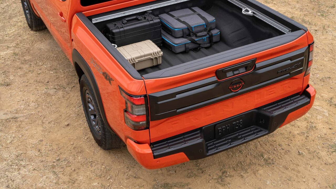 (عکس) نواده نیسان آبی معروف