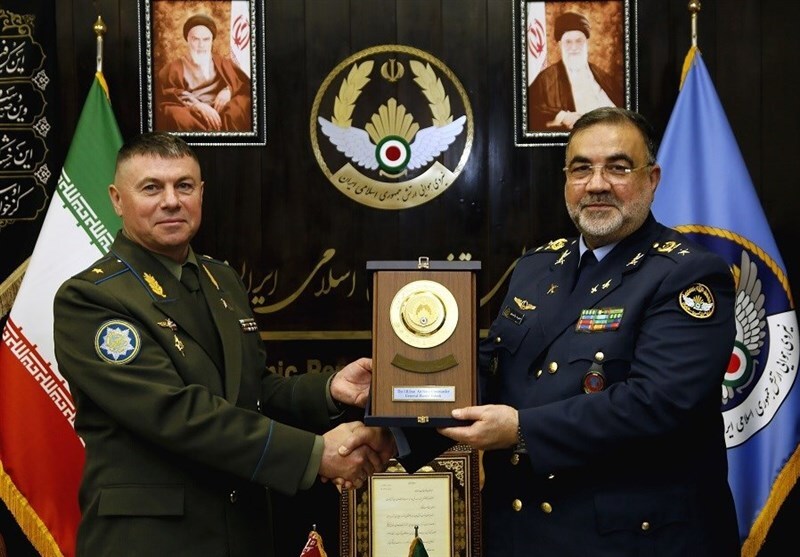 دیدار فرمانده هوایی بلاروس با فرماندهان کل ارتش و نهاجا