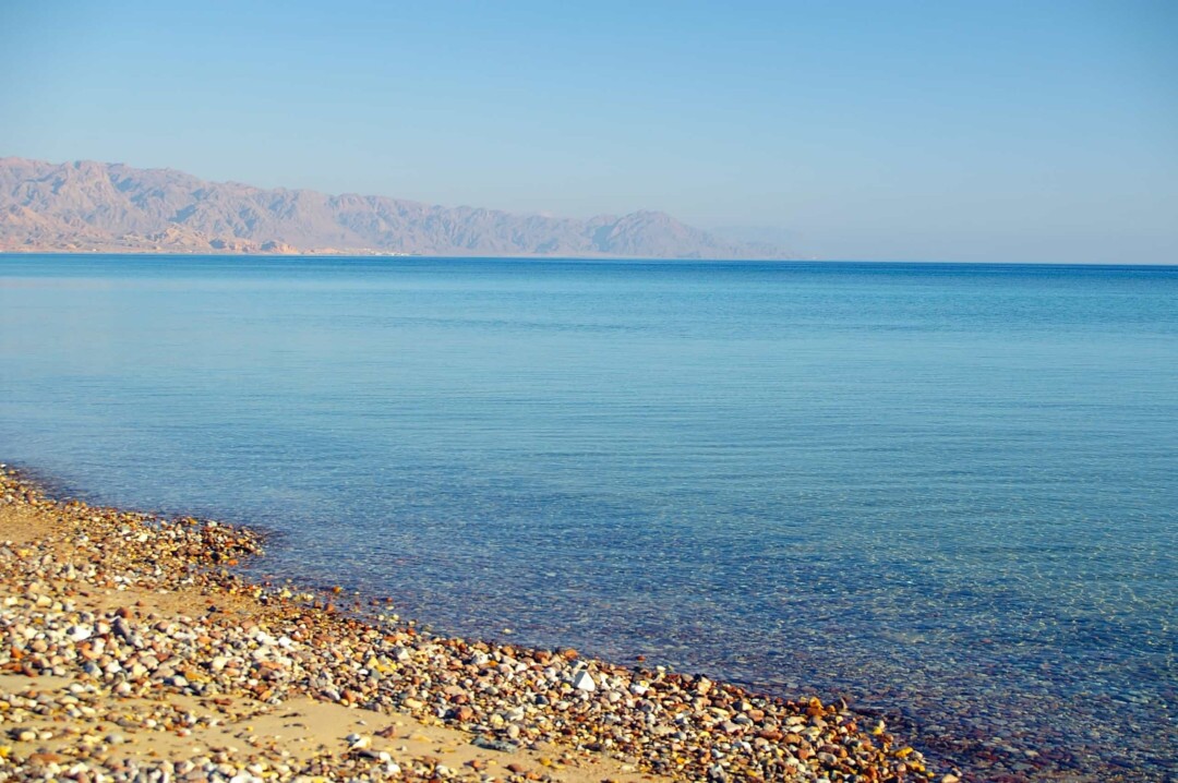 (تصویر) از «پلِ دوستی» ملل تا بلندترین آبشارها؛ منحصر به فردترین مرز‌ها بین کشور‌های جهان