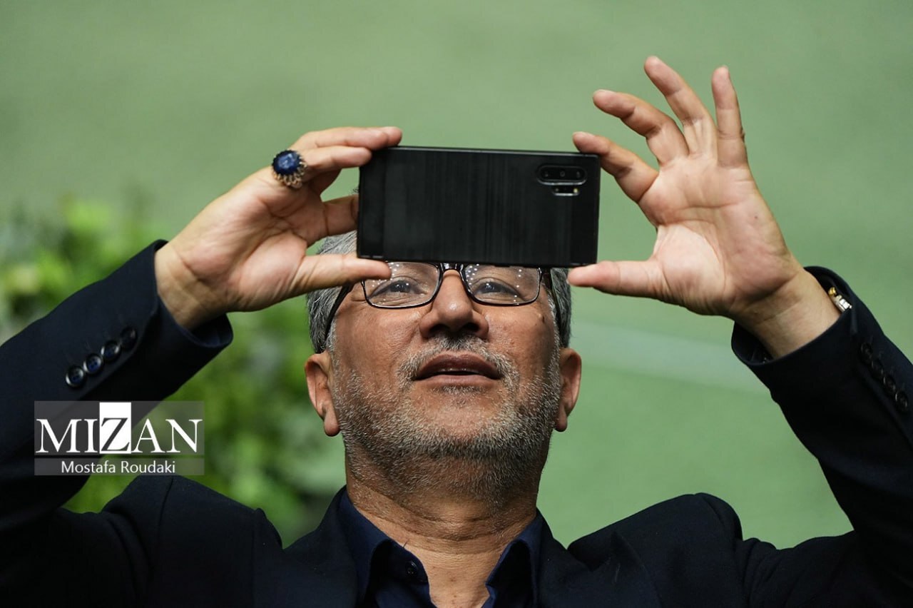 (عکس) نماینده‌ای که عکاس شد!