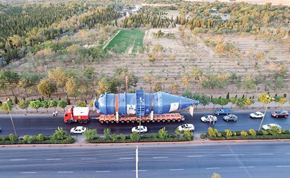 غول اراکی به مقصد رسید/ محموله تاریخی فوق‌سنگین کشور بعد از یک سال، بالاخره پا به کرمان گذاشت