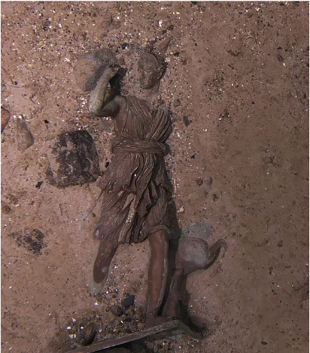 انتشار تصاویر تازه از لاشه کشتی تایتانیک؛ از فروریختن نرده‌های نمادین تا پیدا شدن مجسمه برنزی گمشده