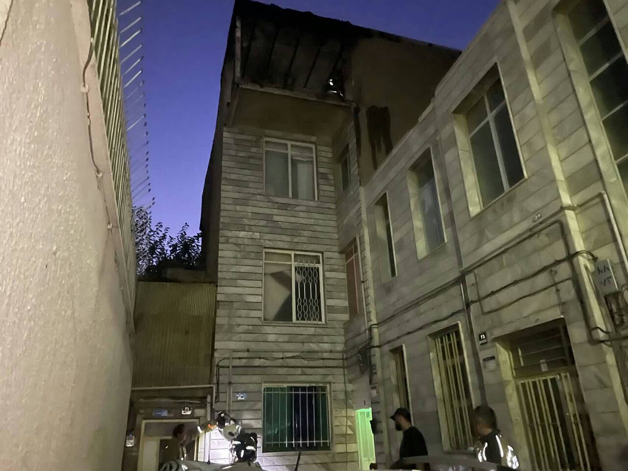 انفجار در پشت بام ساختمان مسکونی در تهران