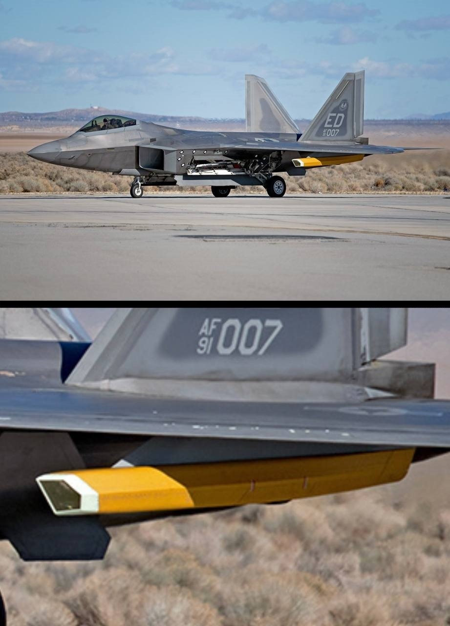 غلاف الکترواپتیکال ناشناخته در عکس‌های جدید جنگنده اف-۲۲ رپتور چیست؟!