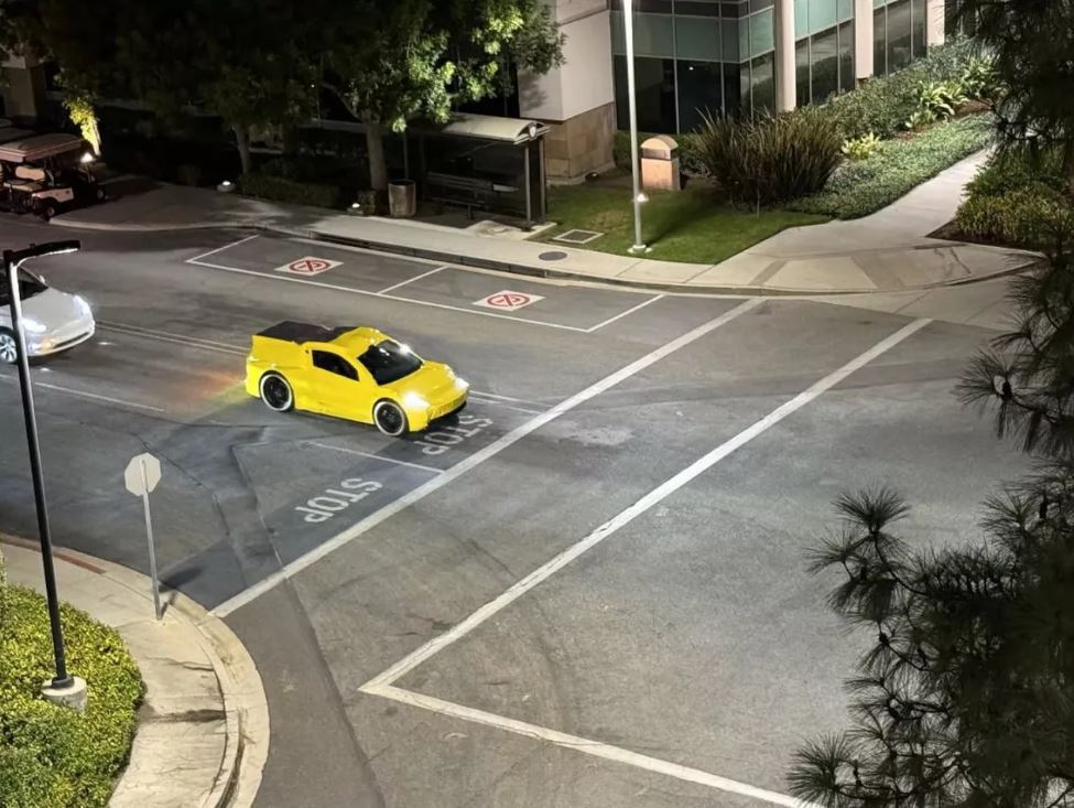 تصویر منتسب به روبوتاکسی تسلا در شبکه‌های اجتماعی منتشر شد