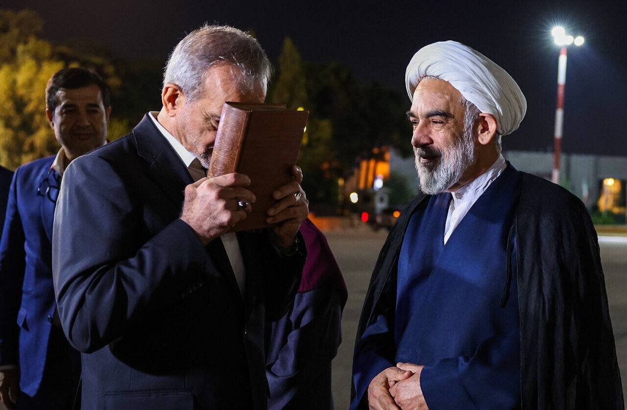 پزشکیان تغییر کردنی نیست، والا به مولا همه جناح‌ها پزشکیان در هم را کمک کنند