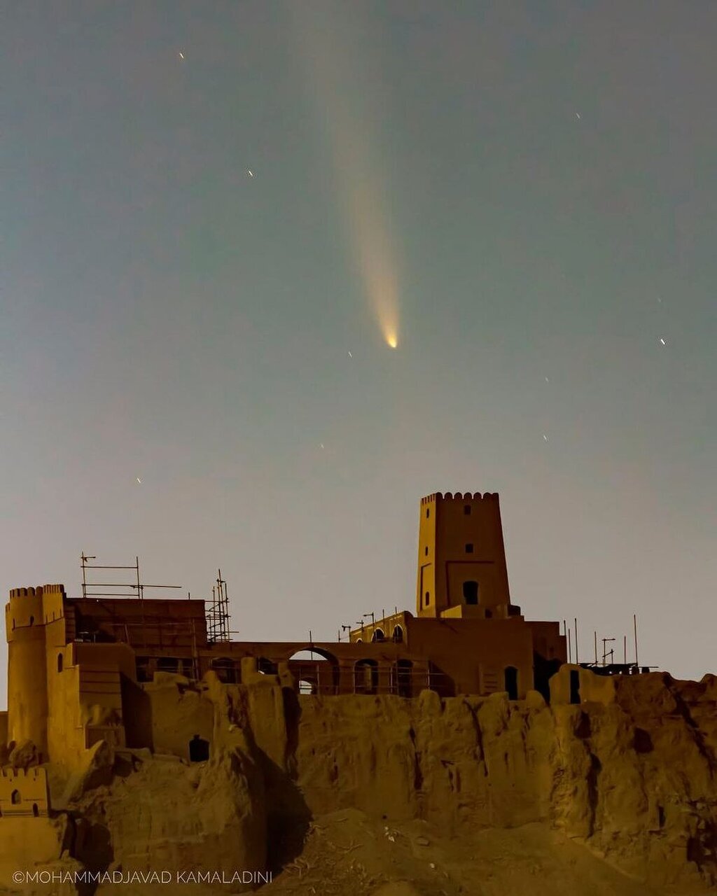 (تصویر) یک ستاره دنباله‌دار بعد از قرن‌ها در کویر ایران رویت شد