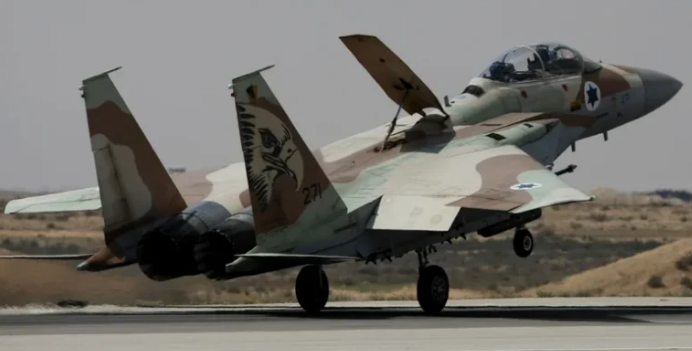 چه کشور‌هایی بیشترین تعداد جنگنده F-۱۵ را در اختیار دارند؟