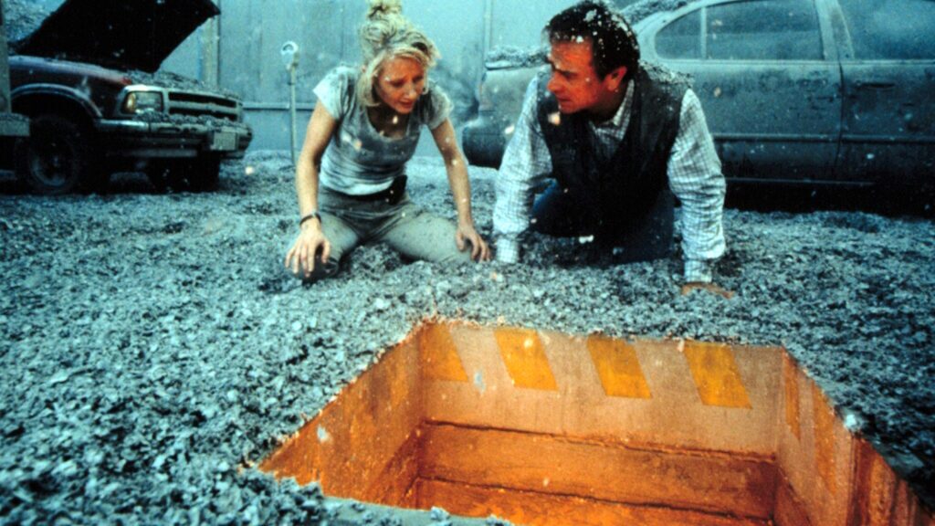 ۱۰ فیلم مهیج و دیدنی در مورد زلزله؛ از The Impossible تا The Wind Rises