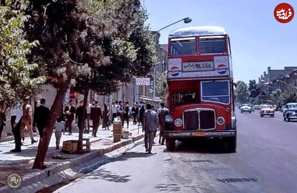 خیابان ناصرخسرو تهران در سال ۱۳۴۵ (تصویر)