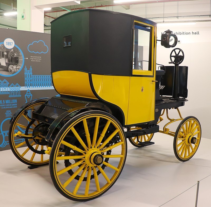 اولین تاکسی‌های زرد تاریخ حمل و نقل (تصاویر)