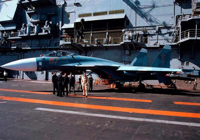 Sukhoi Su-۳۳؛ نگاهی عمیق به جت جنگنده ناونشین نیروی دریایی روسیه///در حال تکمیل
