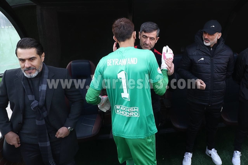 (عکس) خوش و بش پرسپولیسی‌ها با بیرانوند