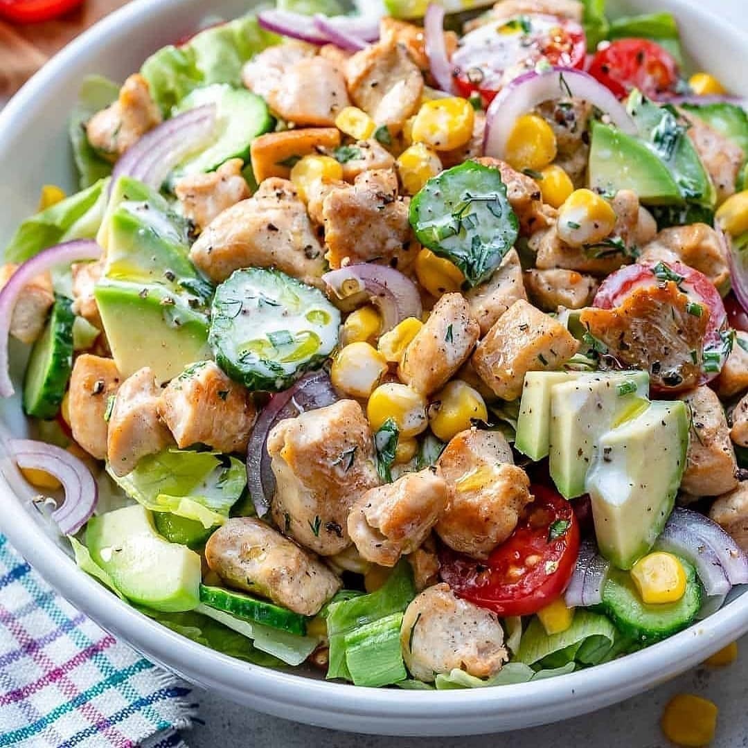 طرز تهیه سالاد مرغ و سبزیجات با سس ویژه