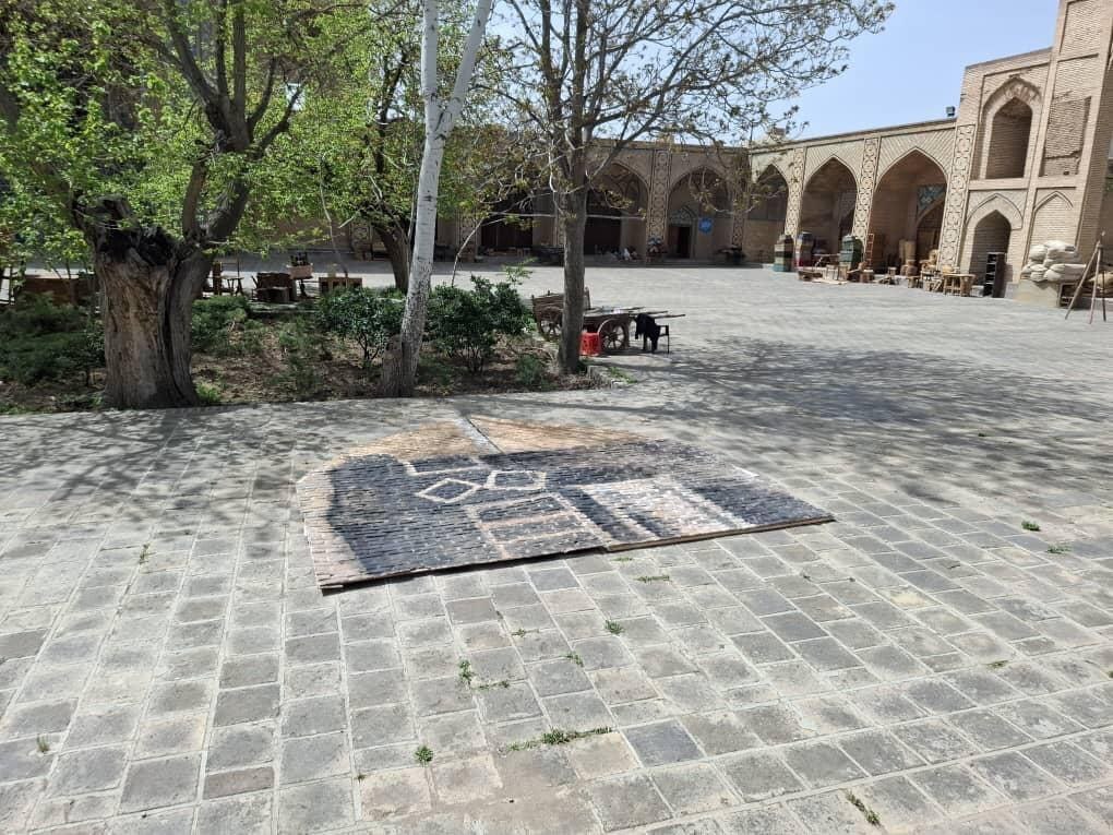 تصاویر؛ پاسخ سازندگان سریال «بامداد خمار» به شایعه آسیب به مسجد تاریخی قزوین